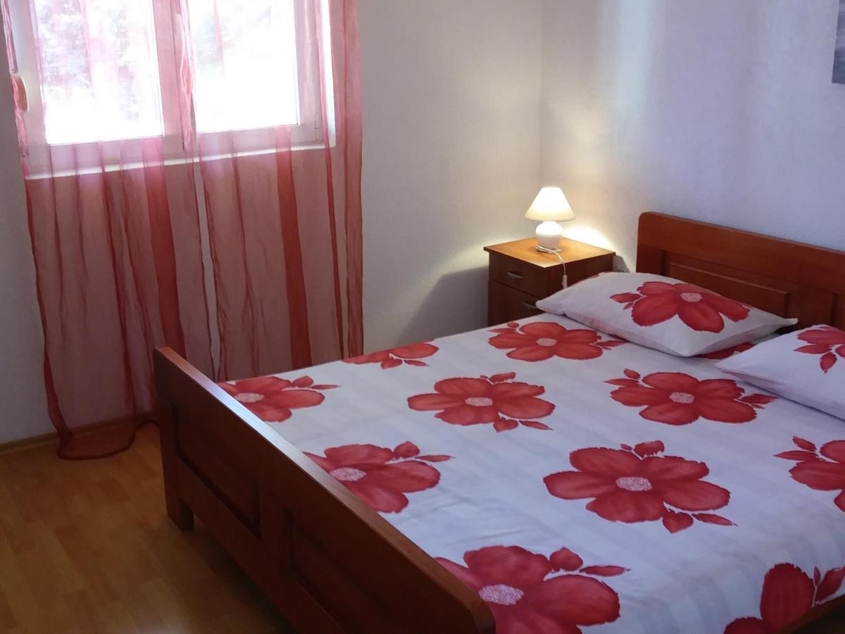 Nives Apartmani Pakostane Bagian luar foto